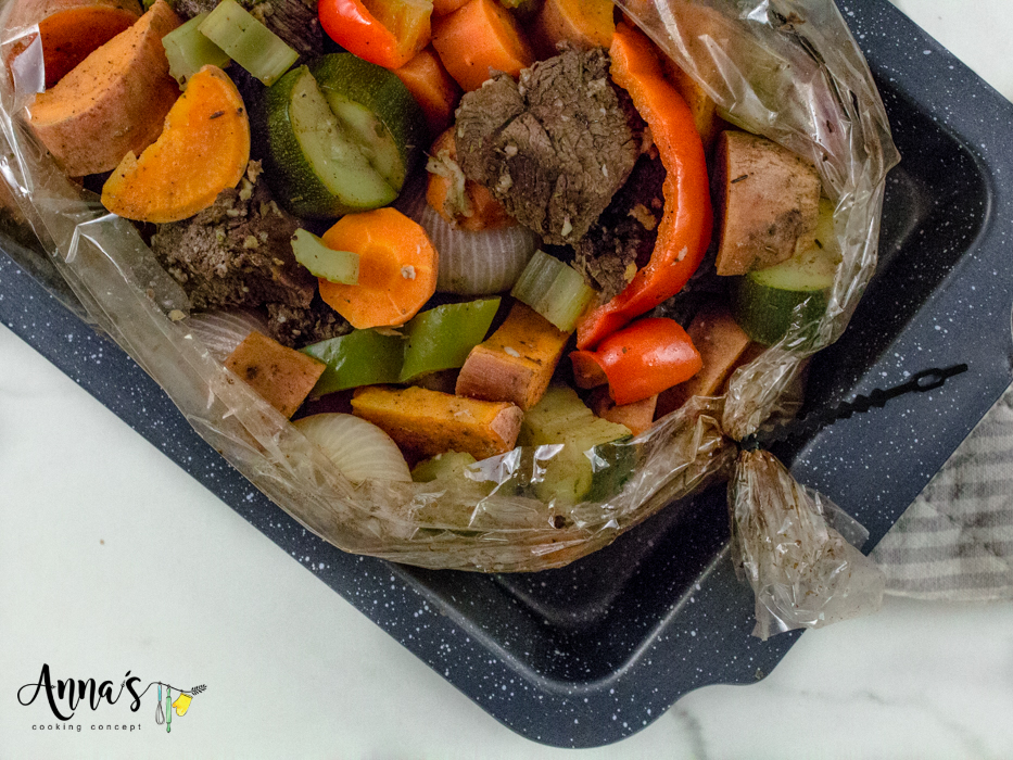 beef cubes and vegetables oven bag stew - Anna Cooking Concept