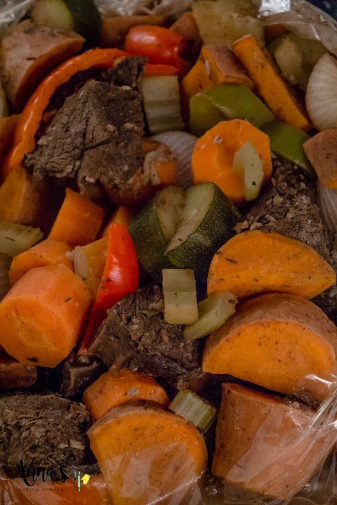 beef cubes and vegetables oven bag stew - Anna Cooking Concept