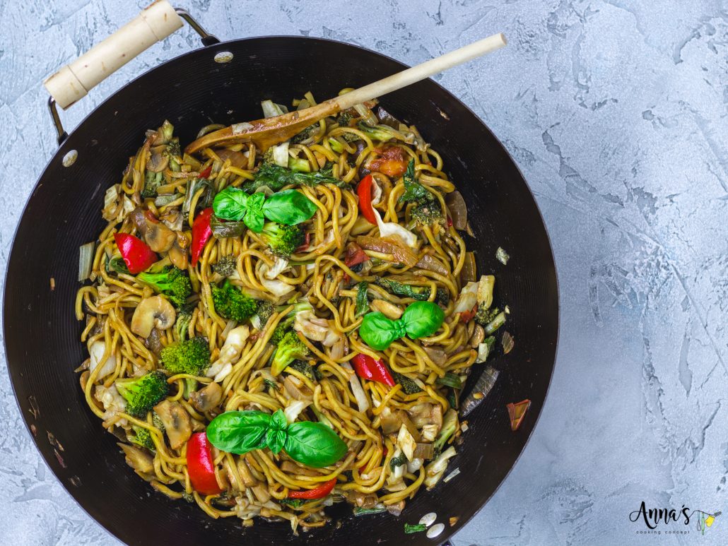 Simple Stir-Fry Noodles - Anna Cooking Concept