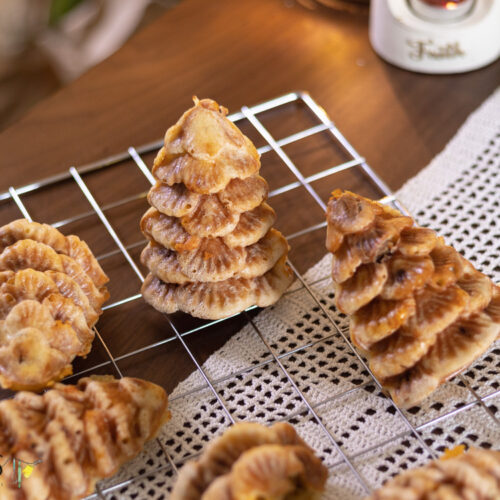 Nordic Ware Mini Christmas Holiday Loaf Cake Pan LIKE NEW 
